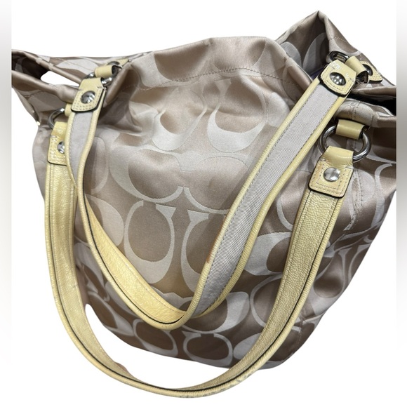 Coach Poppy Signature Tote - Picture 3 of 9